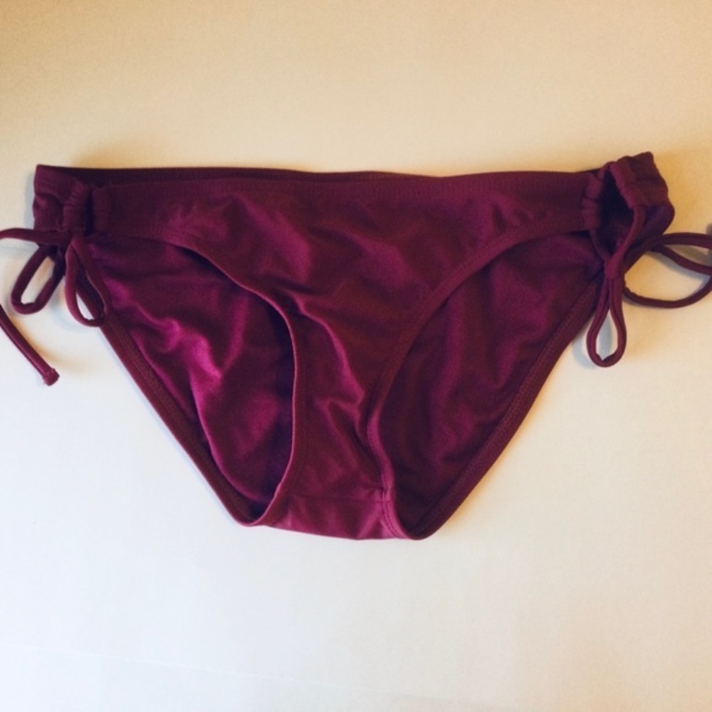 Arizona Jeans Co. Women's Burgundy Bikini Bottom Size Medium